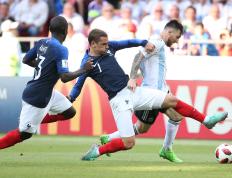 开云体育官网-法国球队连续击败对手进入巅峰