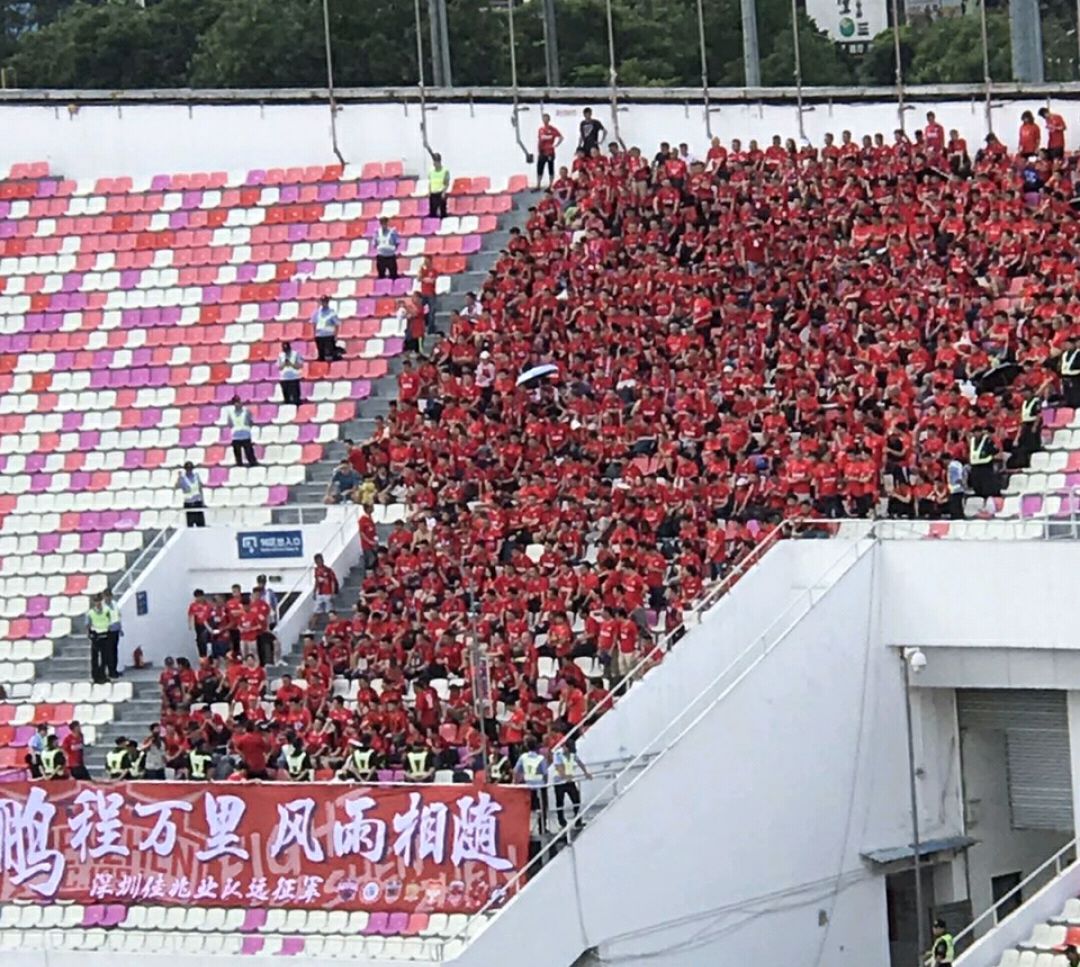 开云体育登录-深圳德比：深圳佳兆业对阵深圳人人，龙城对决的简单介绍