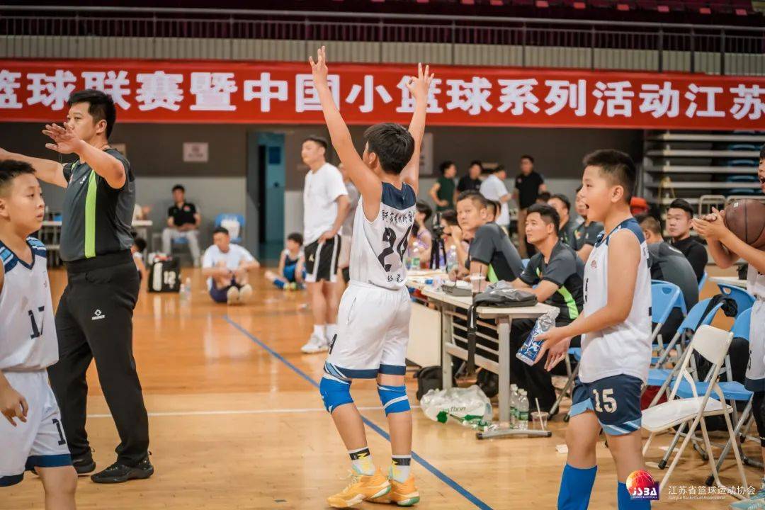 开云下载-球队迎战国际豪强，集中全力备战重要篮球对决