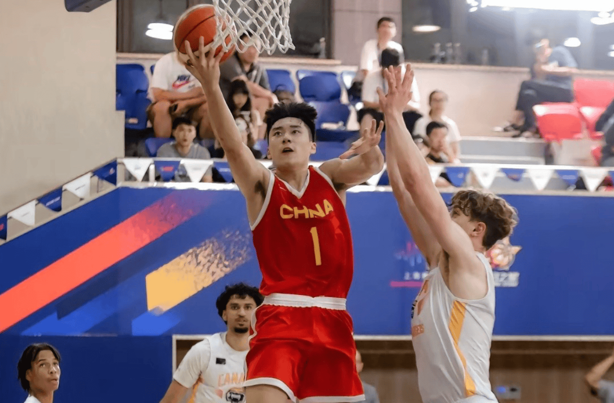开云体育平台APP-四川男篮主场比赛失利，球员面临压力挑战的简单介绍