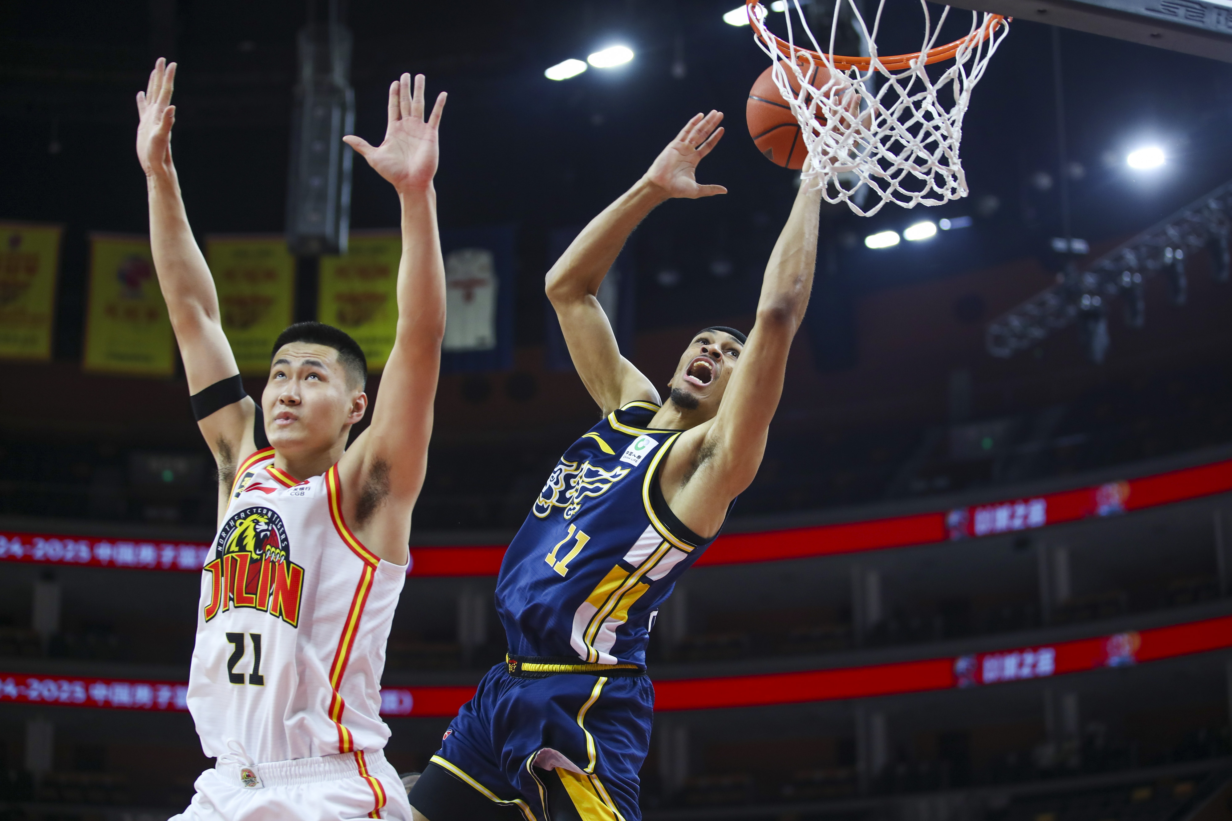 开云APP-山东男篮在客场输球，被广东队击败的简单介绍