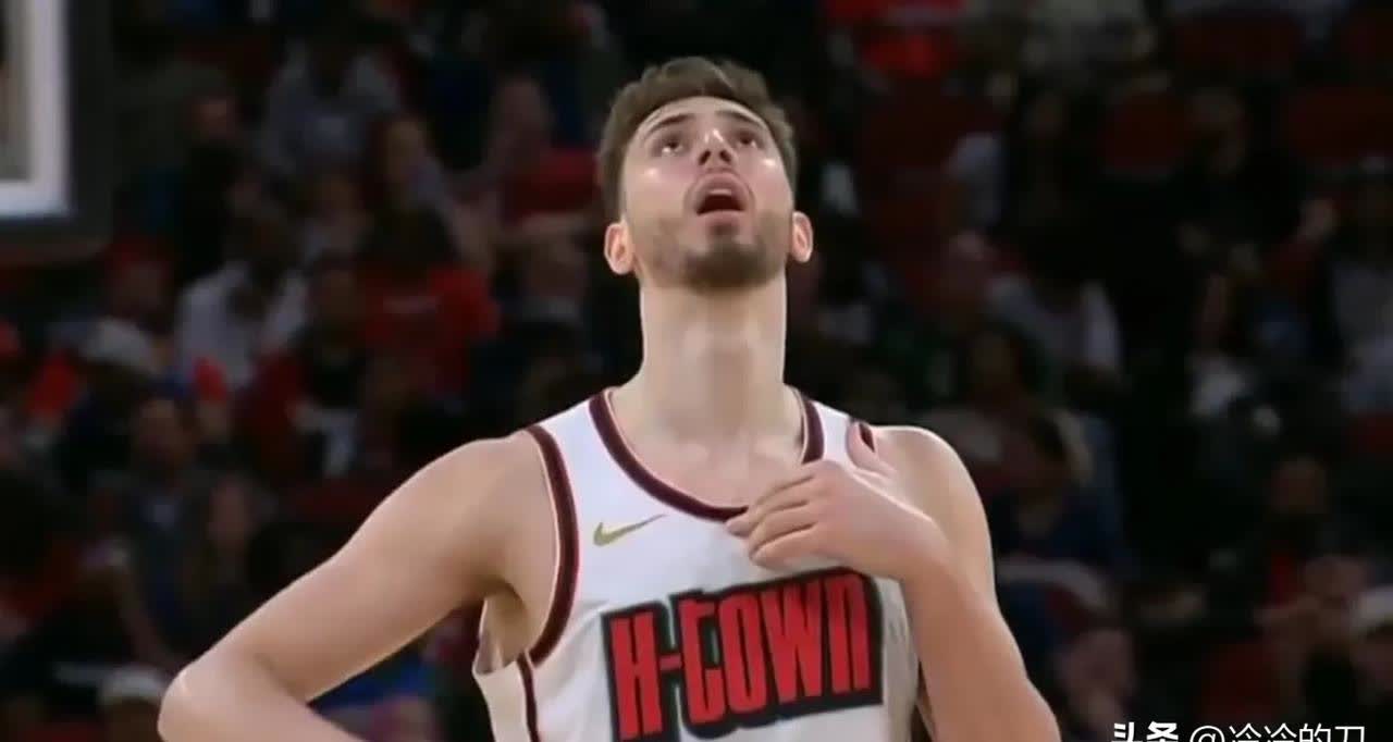 开云体育登录-雄鹿不敌雄鹿，进攻乏力遭遇失利