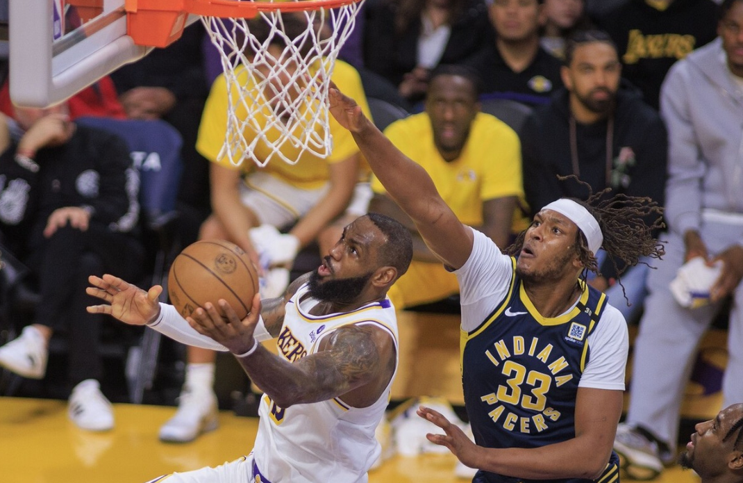 开云平台-骑士鏖战爵士,西亚卡姆扛起全队