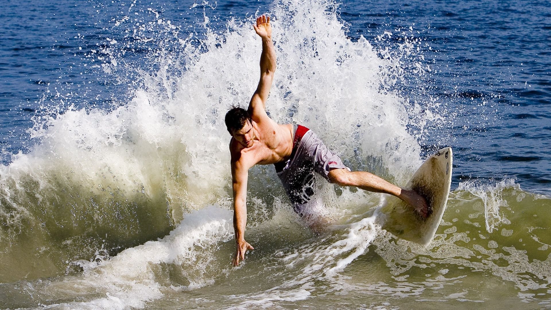 开云APP-命运的三毫米，当詹姆斯在计时器归零前拨动乾坤