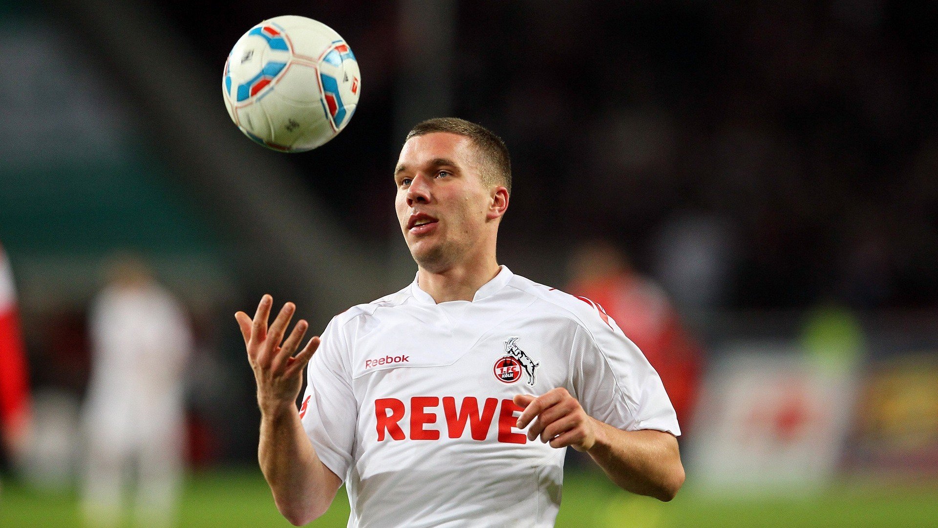 开云体育-里昂风暴,80分钟耐心布局,10分钟一波带走,全场高能李刚仁成唯一解